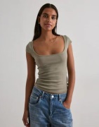 Nelly - Grøn - Perfect Basic Short Sleeve Top