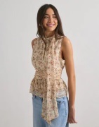 Neo Noir - Blomstret - Ansol Meadow Printed Top